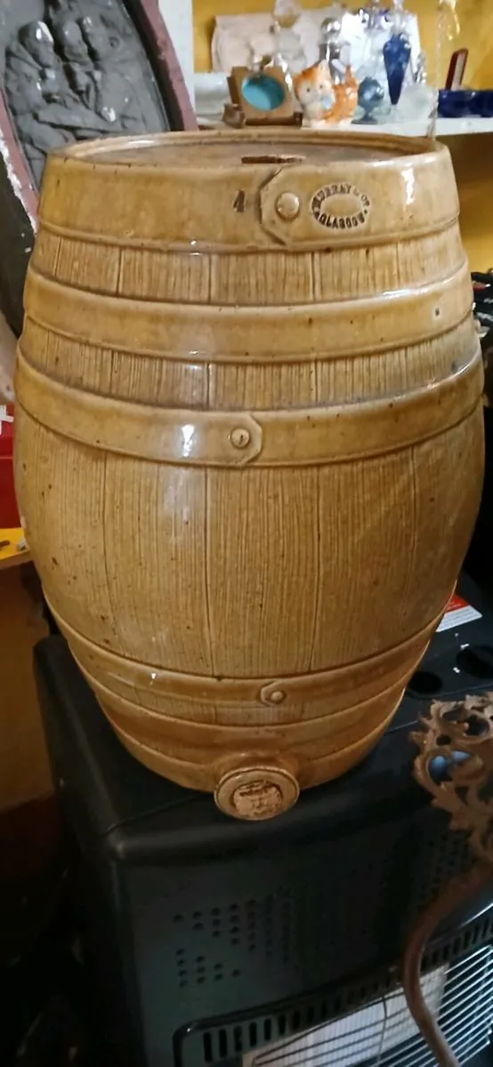 Large whiskey ceramic  barrel - Image 4