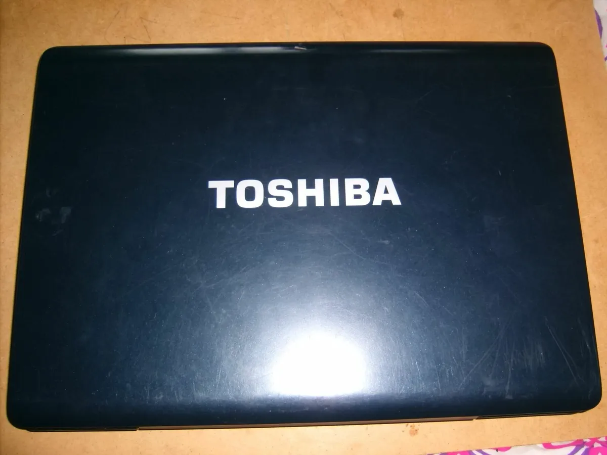 Toshiba laptop - Image 3