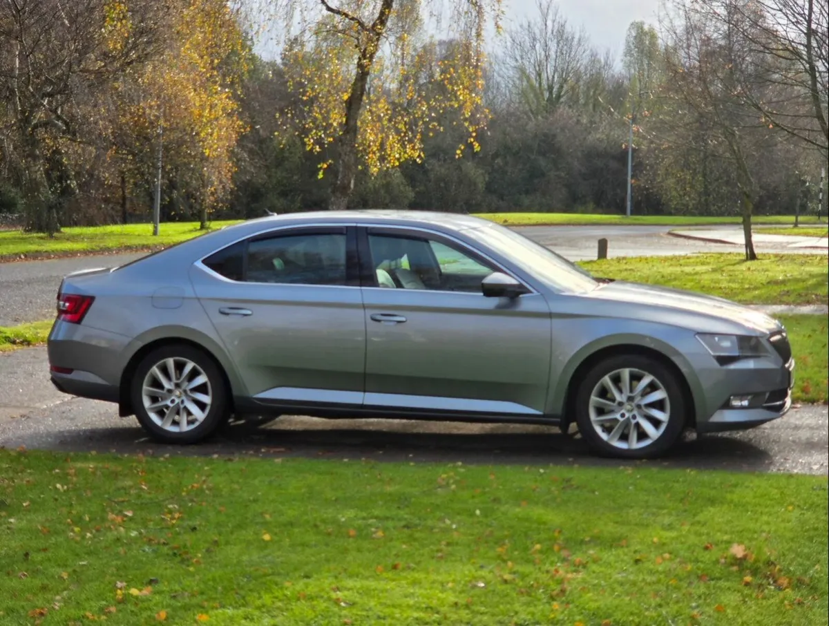 Skoda Superb 2016, 2 LITRE Automatic DSG. - Image 1