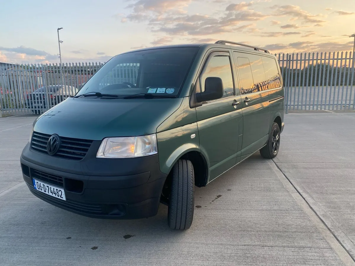 VW Transporter 2006 1.9 - Image 1