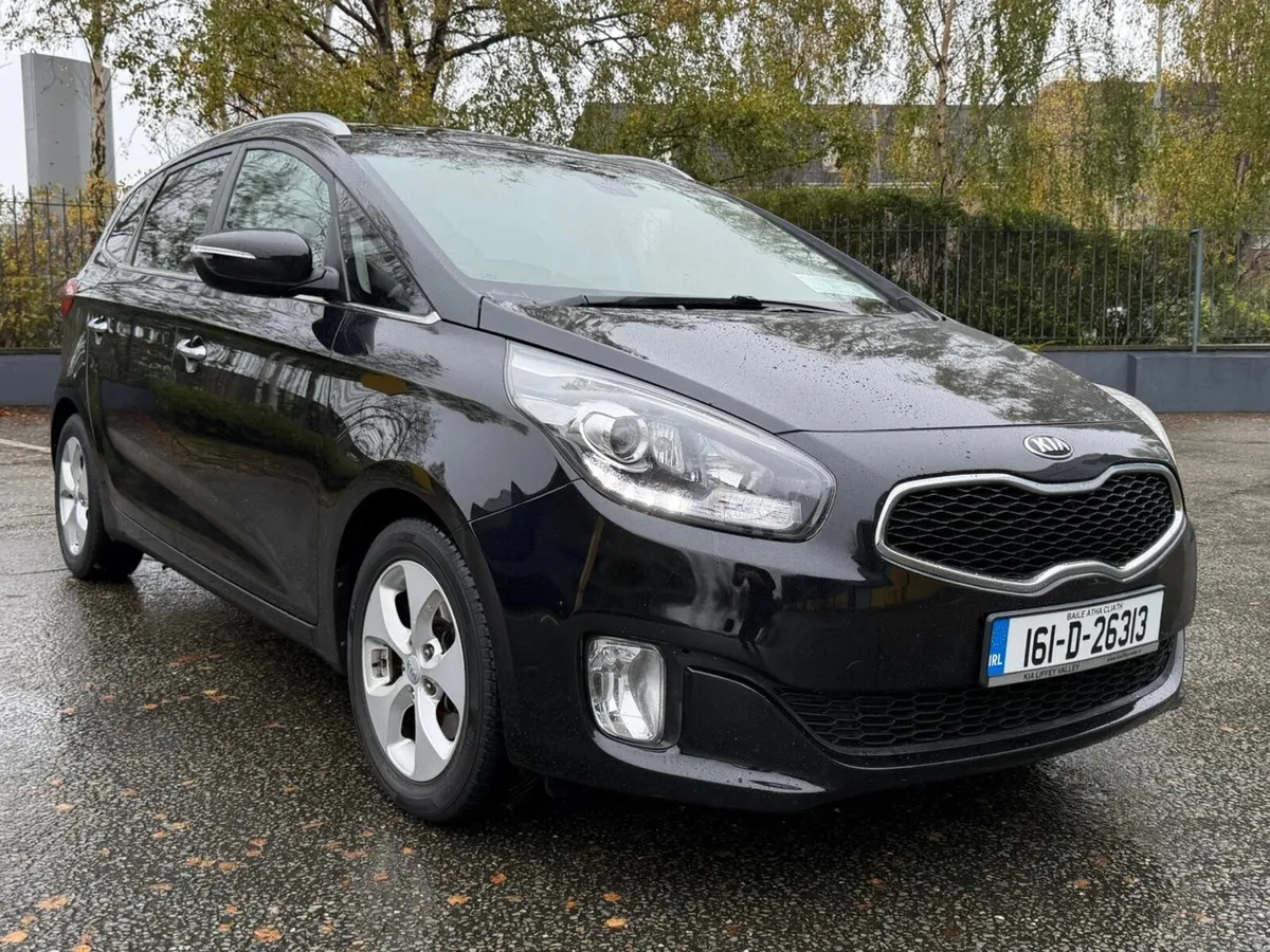 Kia Carens 1.7 CRDI 7 Seater - Image 1