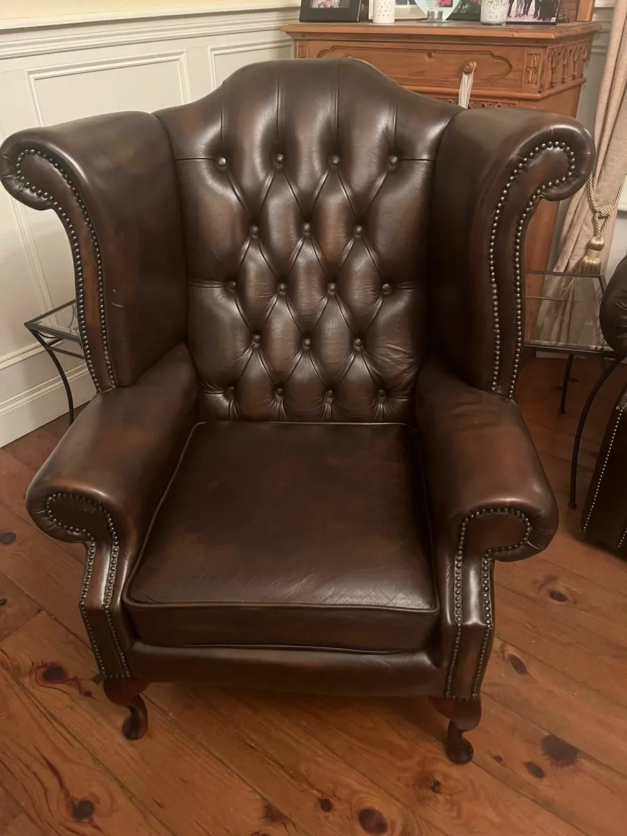 Antique Brown Leather Chesterfield Suite - Image 4