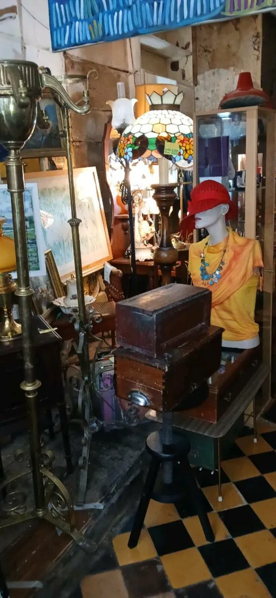 Antique brass stands - Image 4