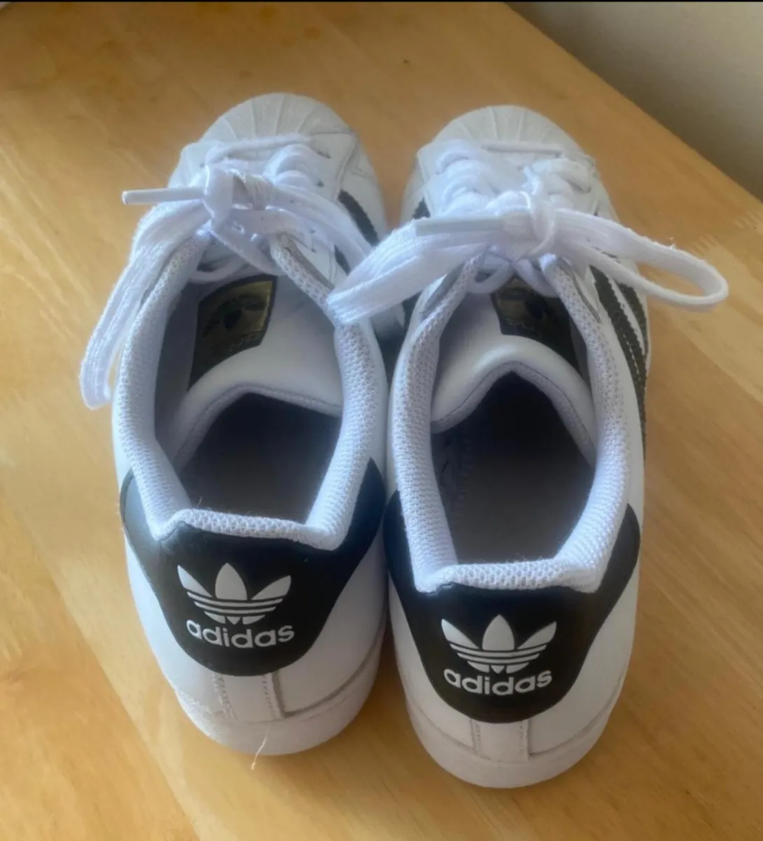 Ladies superstars and puma trainers sz 8 - Image 3