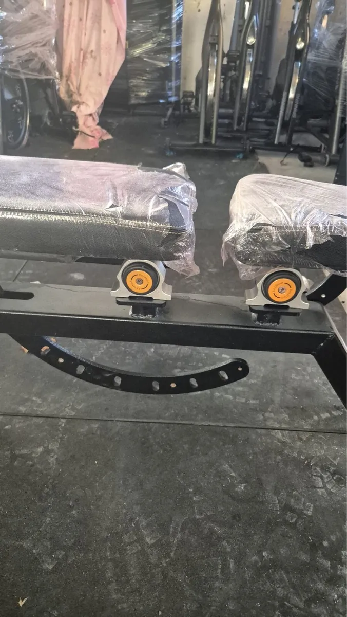 🎅🎁🎅🎁bolt commercial bench - Image 1