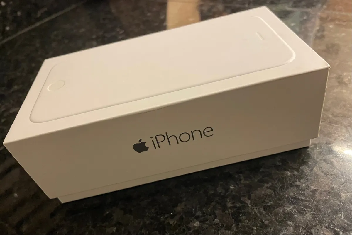 Apple Iphone X - Image 4