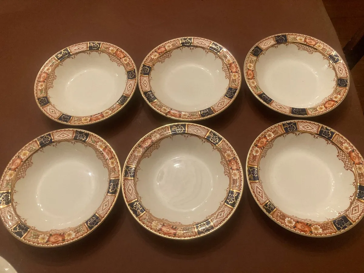 Royal Harvey Antique bowls - Image 2
