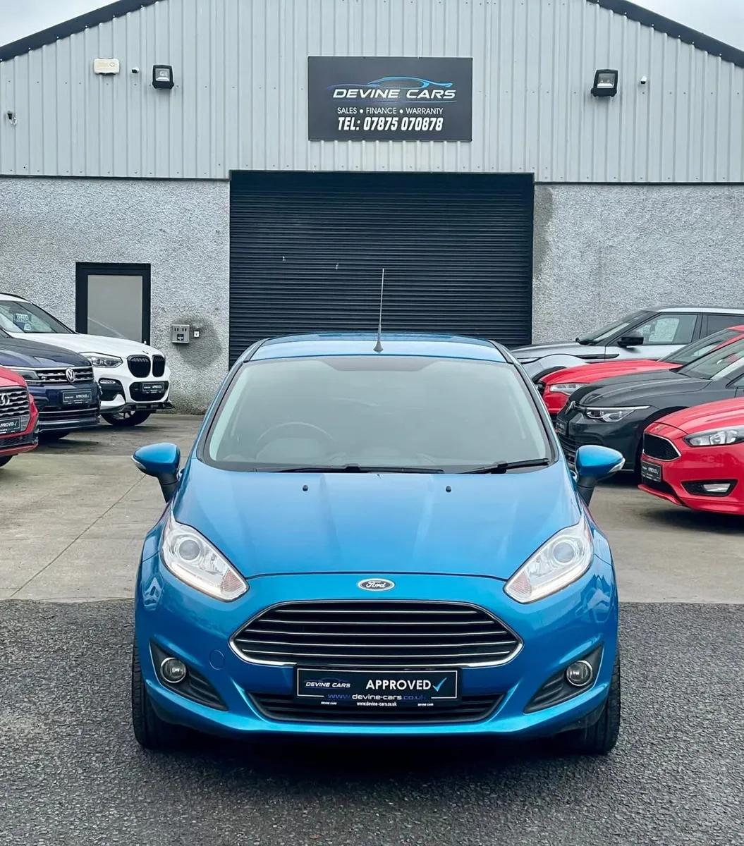 Ford Fiesta 2015 - Image 2