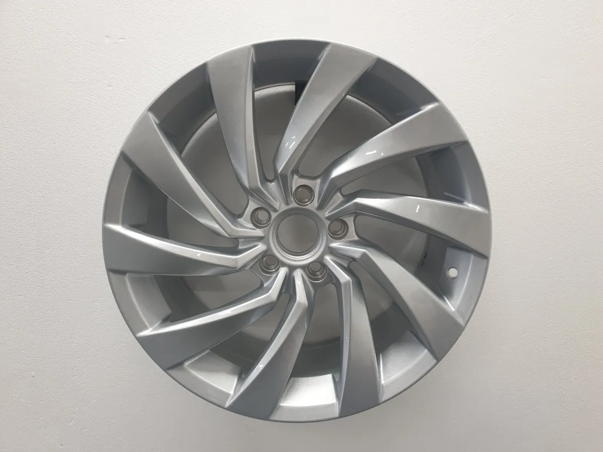 **Special** 18" Volkswagen Sirocco New Style - Image 3