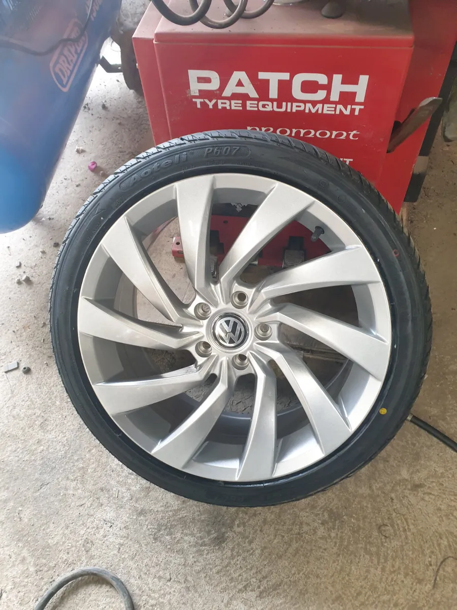 **Special** 18" Volkswagen Sirocco New Style - Image 1