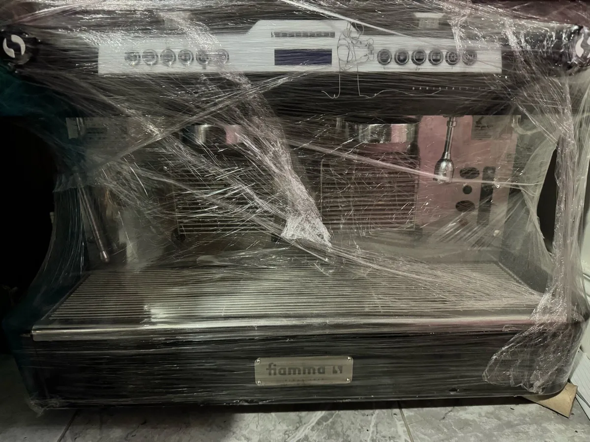 Brand New Coffee machine (used 3 month only ) - Image 2