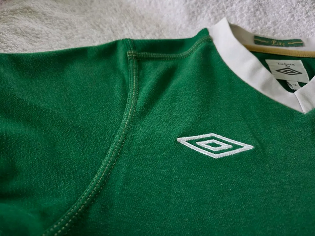 Ireland Football Home Jersey 2010 to 2011 Irish - Image 3