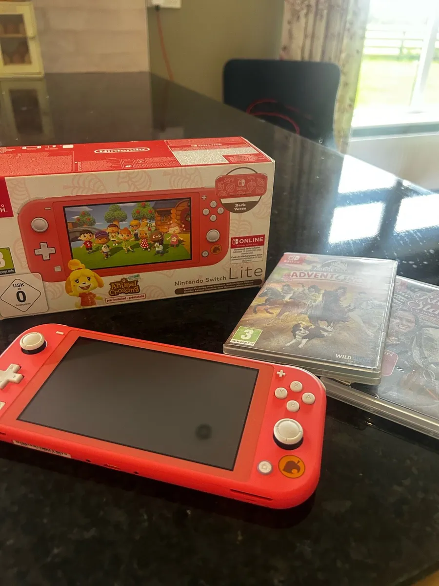 Nintendo Switch Lite - Image 1