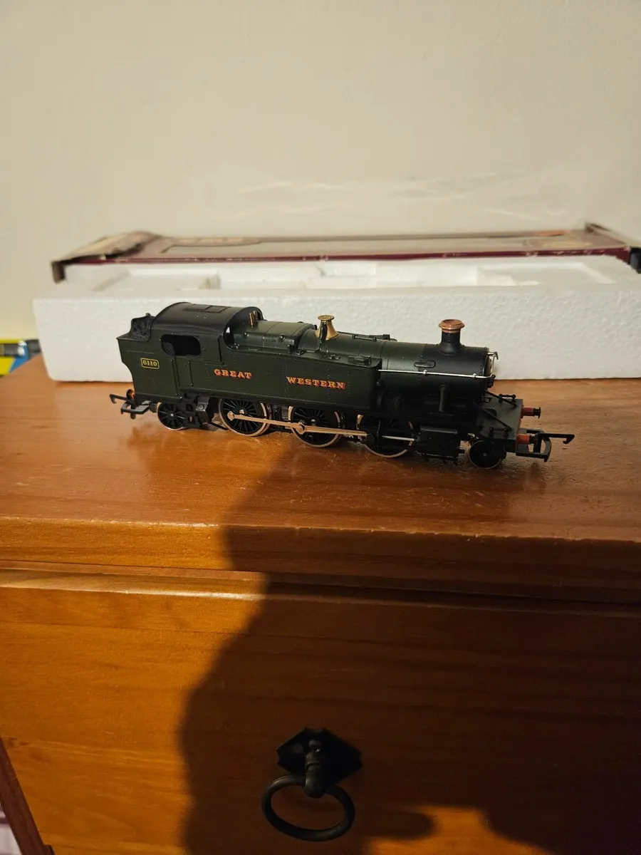 Hornby Airfix OO Gauge Tank Engine - Image 2