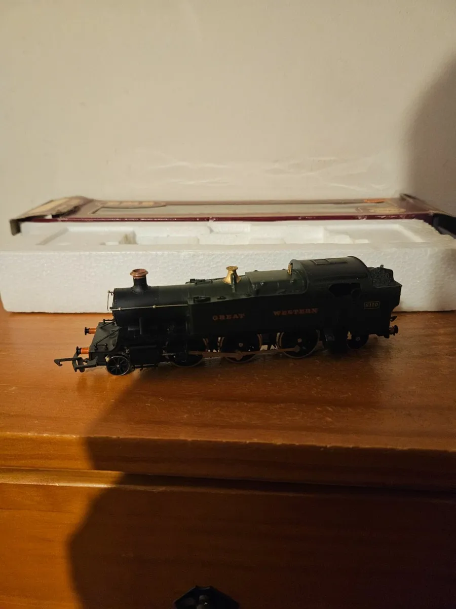 Hornby Airfix OO Gauge Tank Engine - Image 3