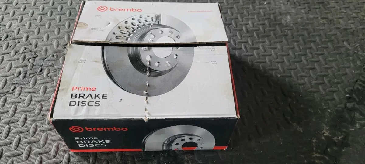 Brembo 08.B413.11 brake discs - Image 2