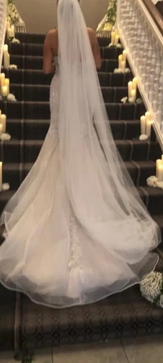Wedding dress - Image 3