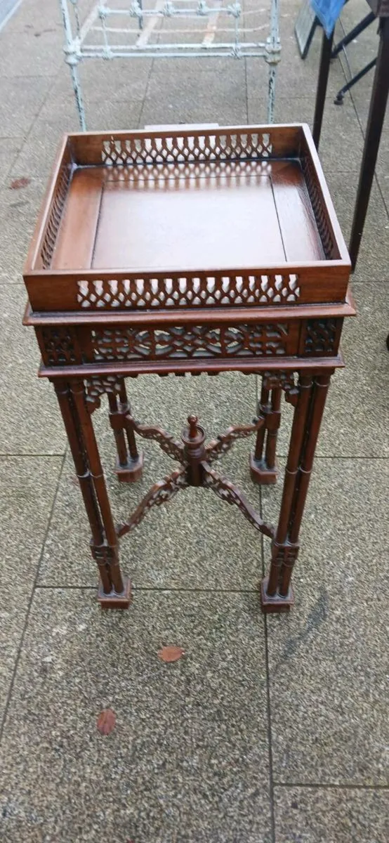 Chinese Chippendale side table - Image 2