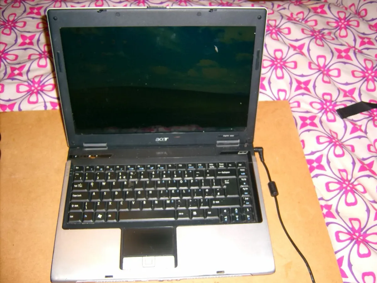 acer laptop - Image 1
