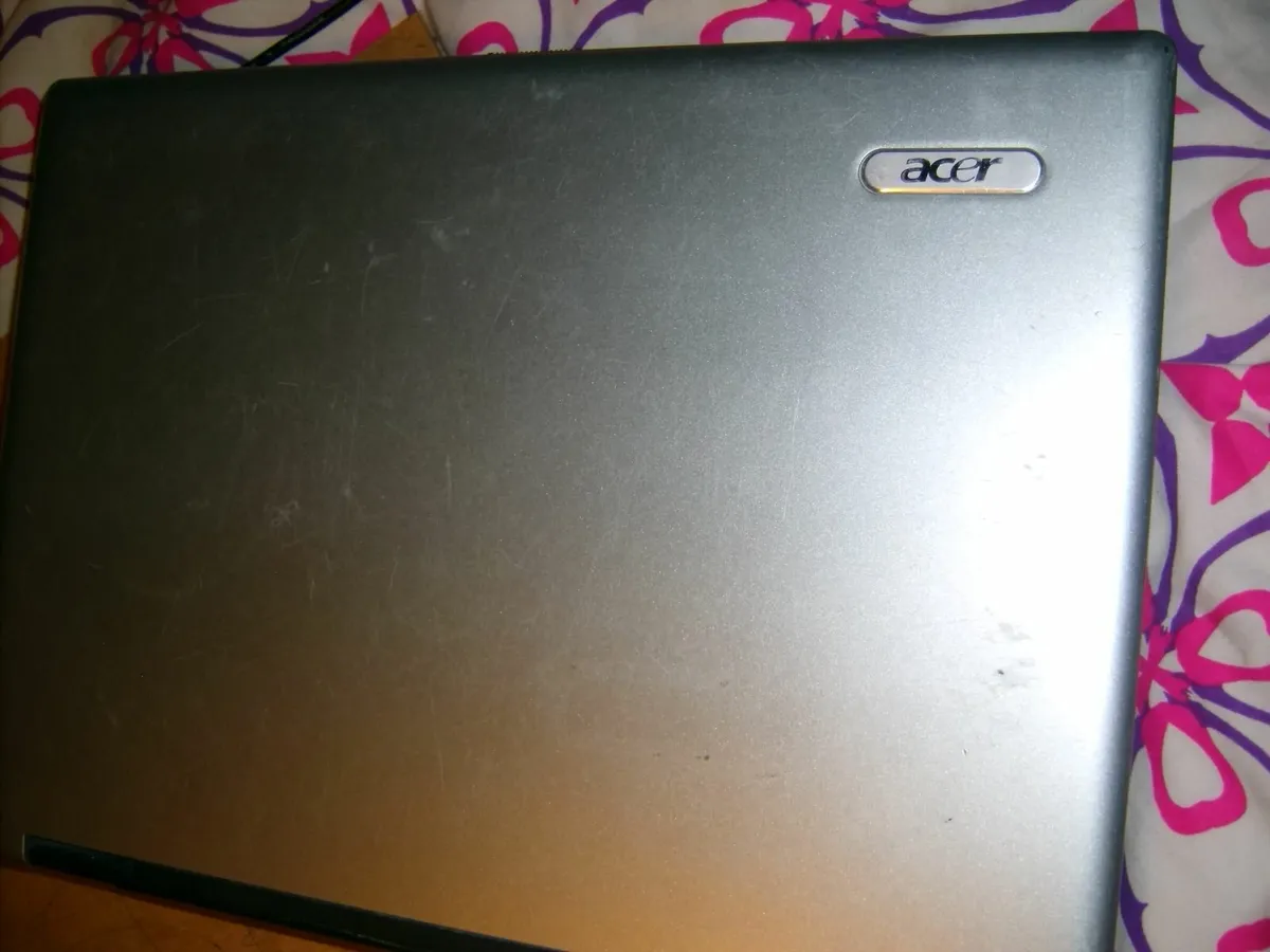 acer laptop - Image 2