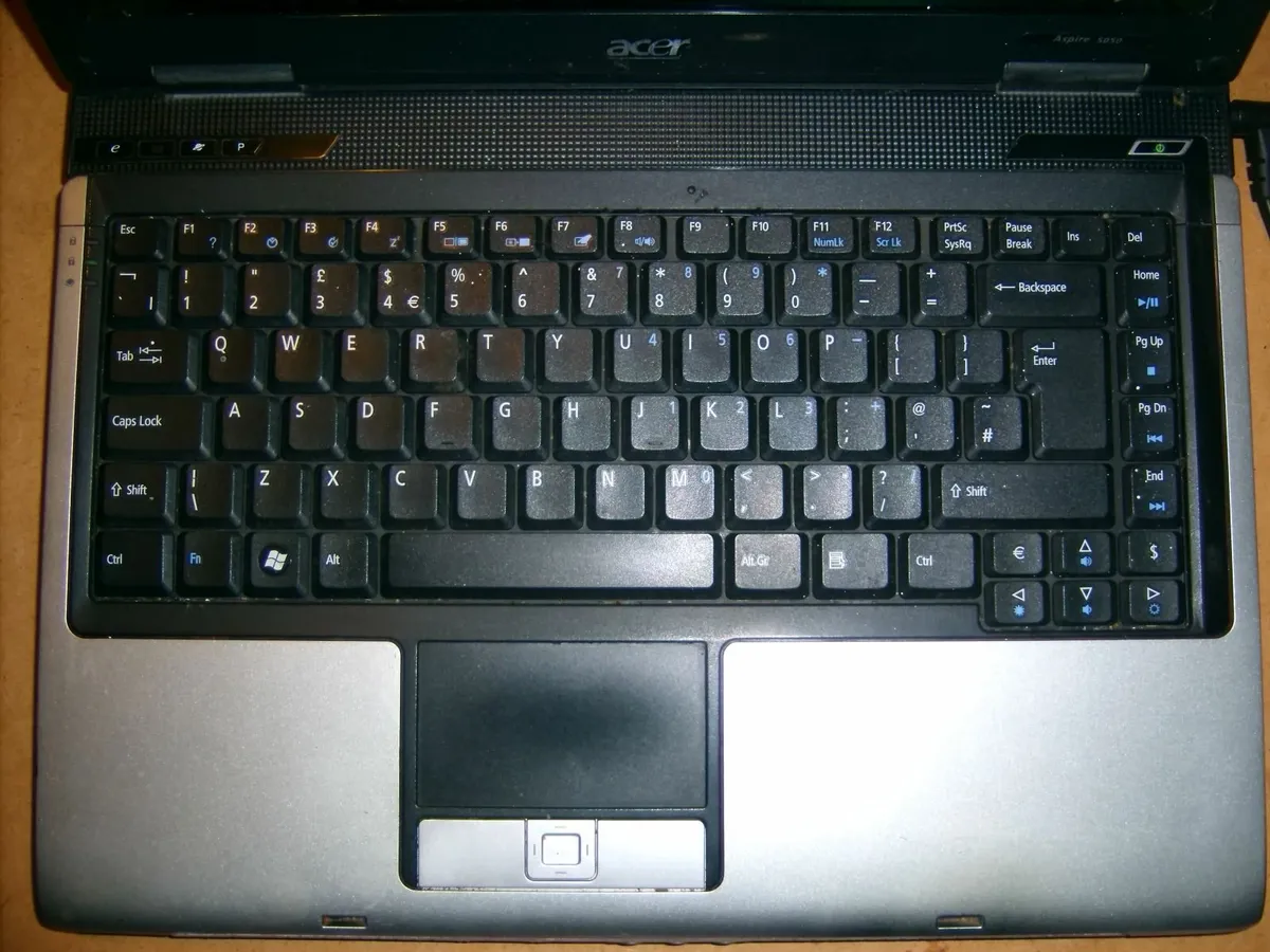 acer laptop - Image 3