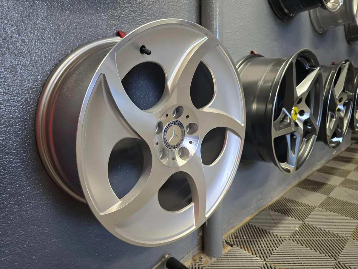 **Special** 18" Mercedes Alphard Style