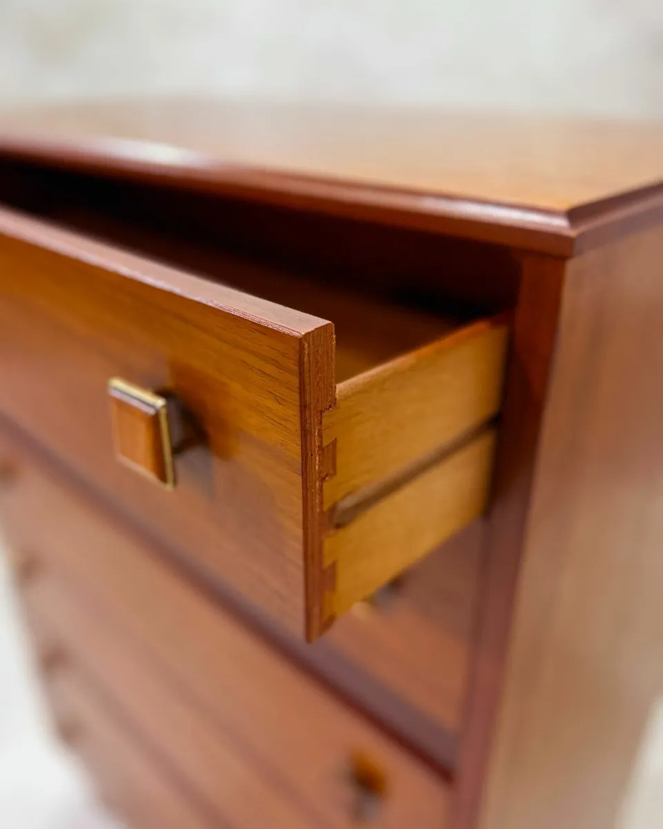 Mid-Century Chest of Drawers - Image 4