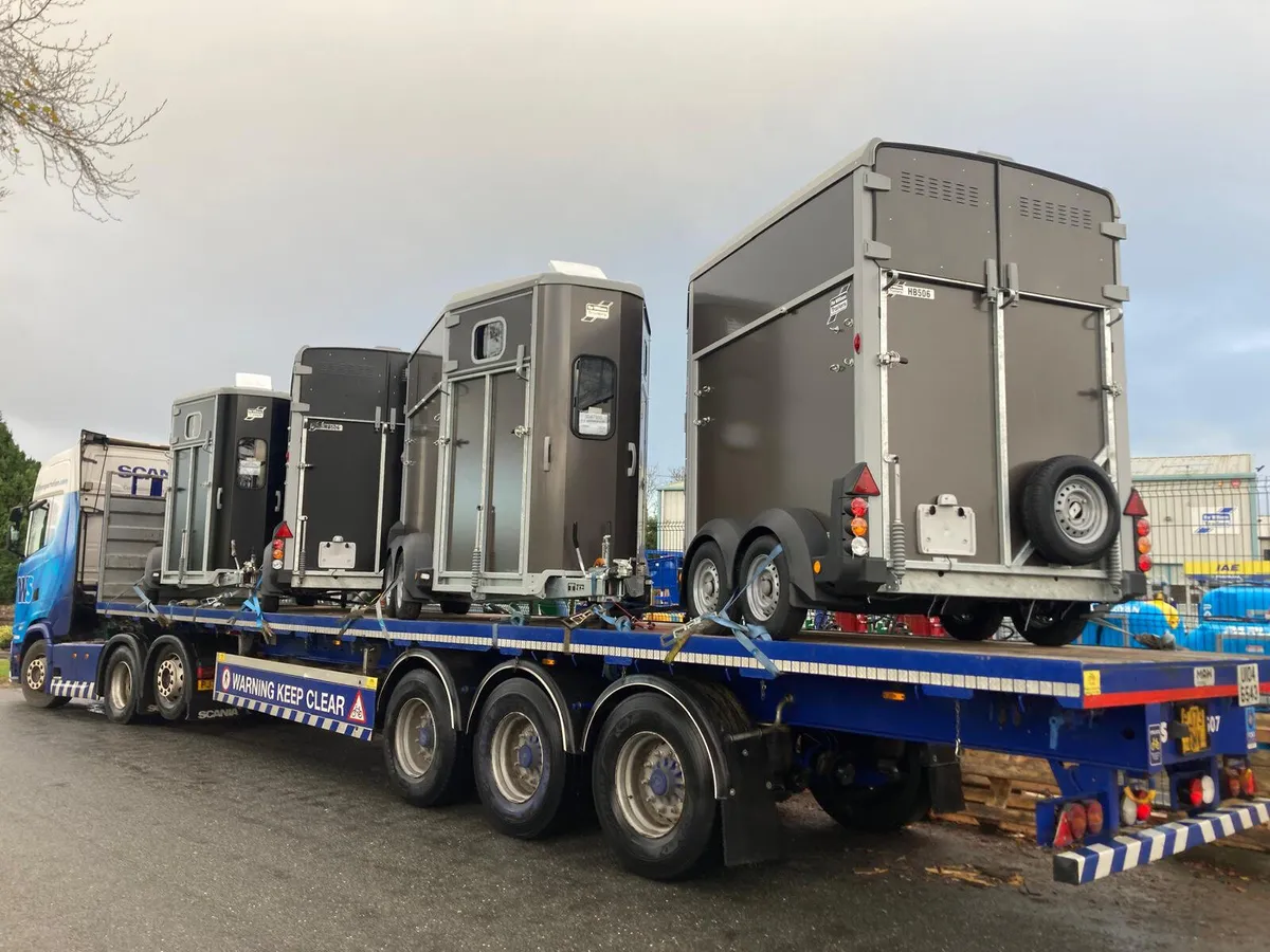New Ifor Williams HB506 Horseboxes IN STOCK