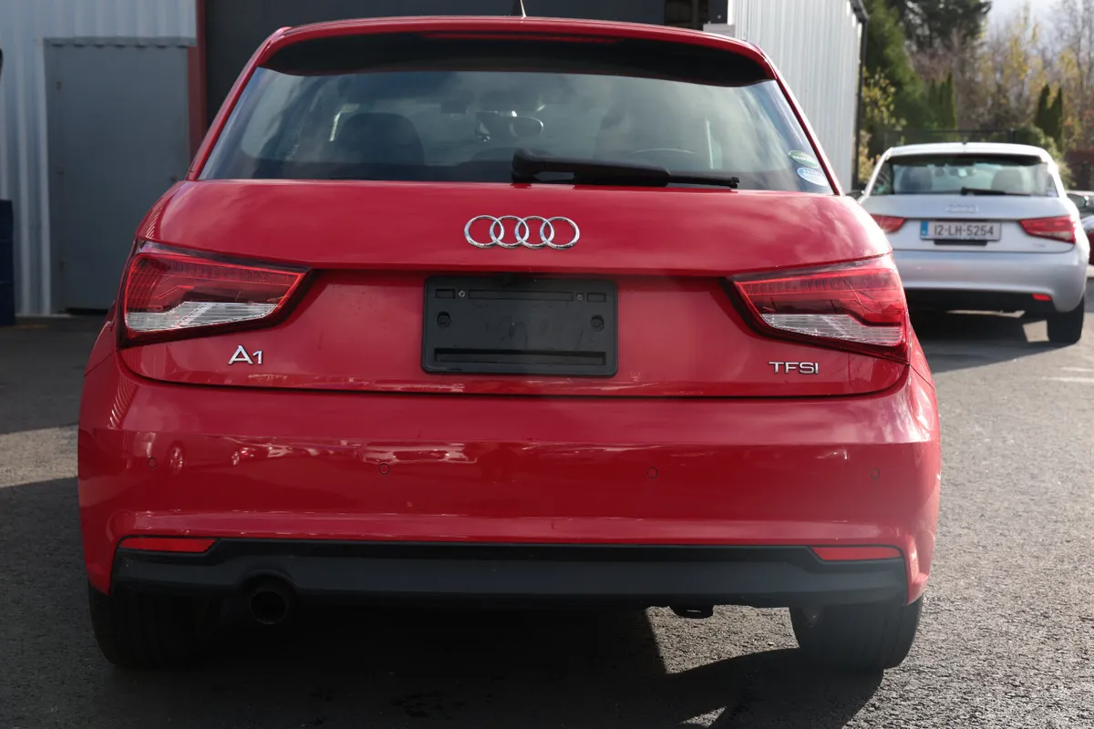 AUDI A1 2016 RED - Image 3