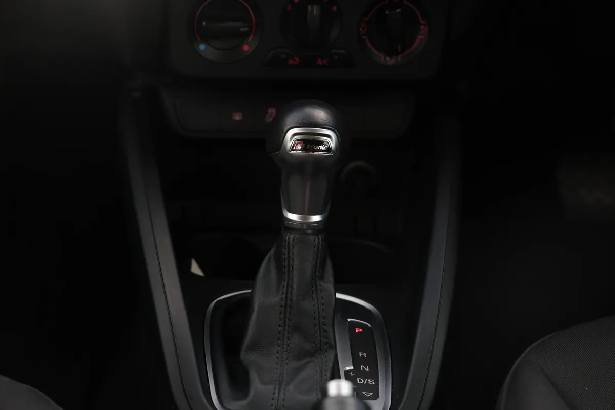 AUDI A1 2016 RED - Image 9