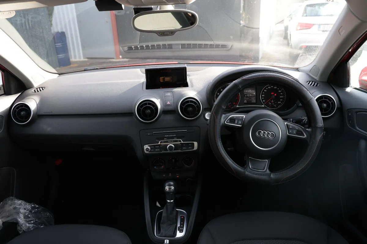 AUDI A1 2016 RED - Image 8
