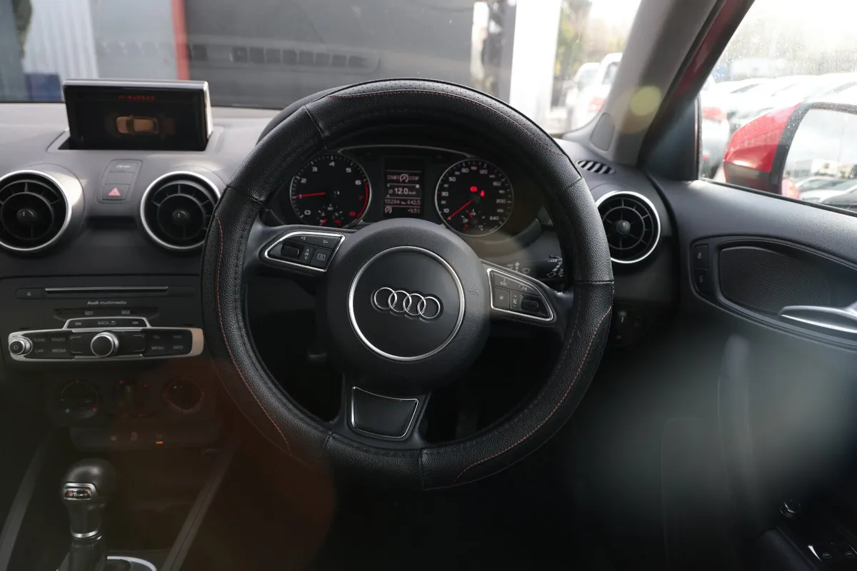AUDI A1 2016 RED - Image 12