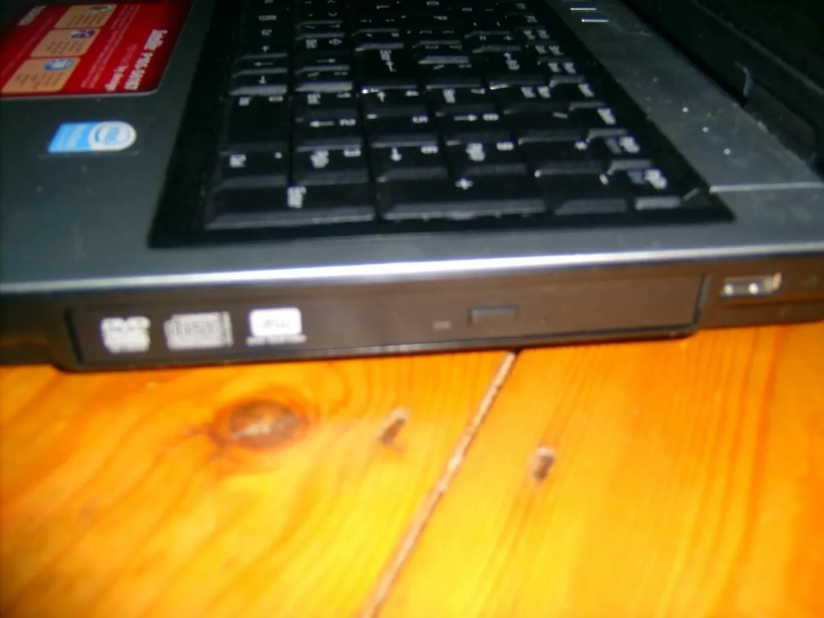 Toshiba laptop - Image 4