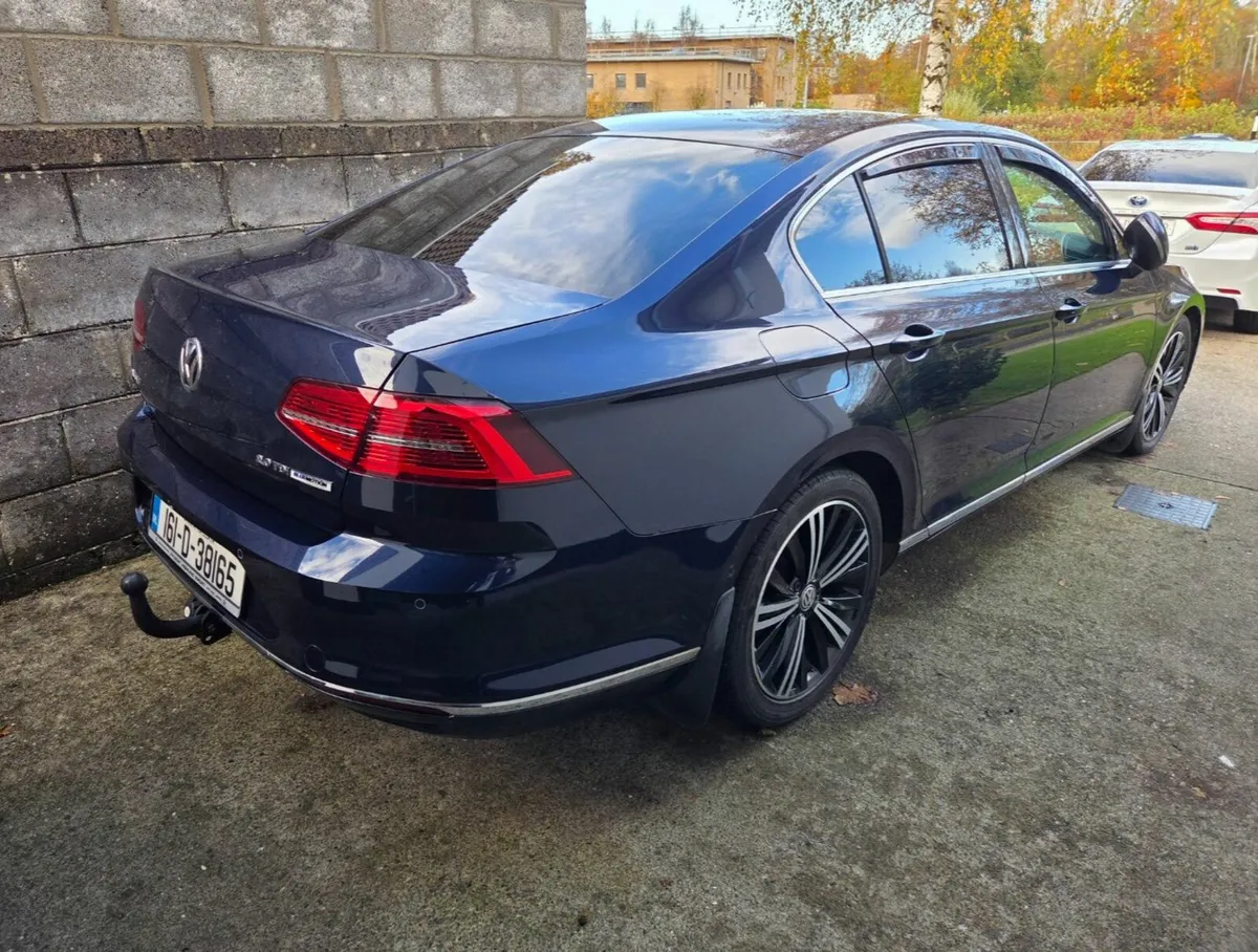 Volkswagen Passat 2016 - Image 1