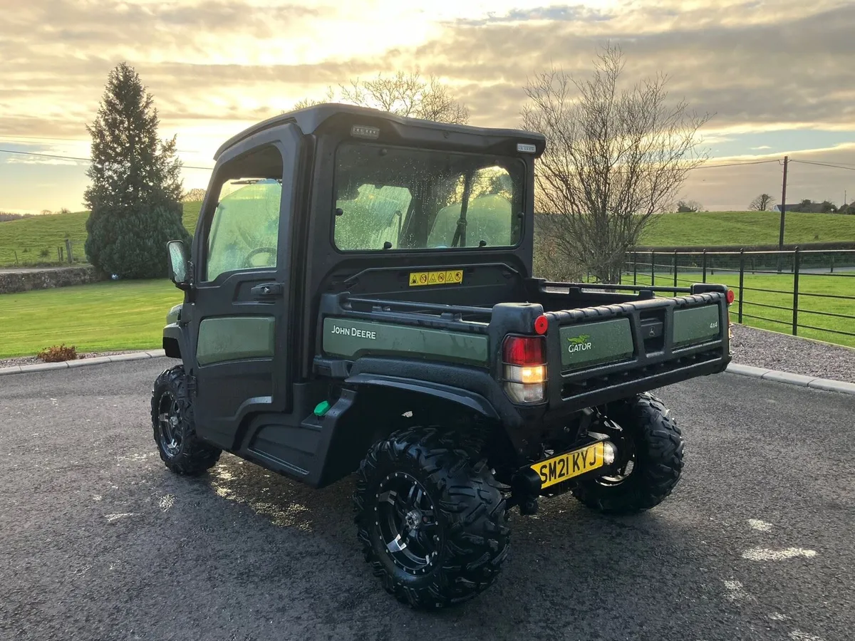 2021 John Deere Gator - Image 4
