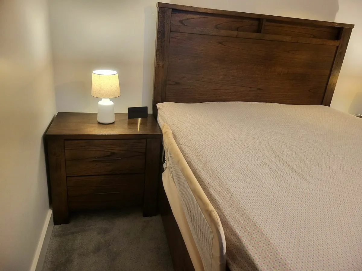 Stunning bedroom furniture - Image 2