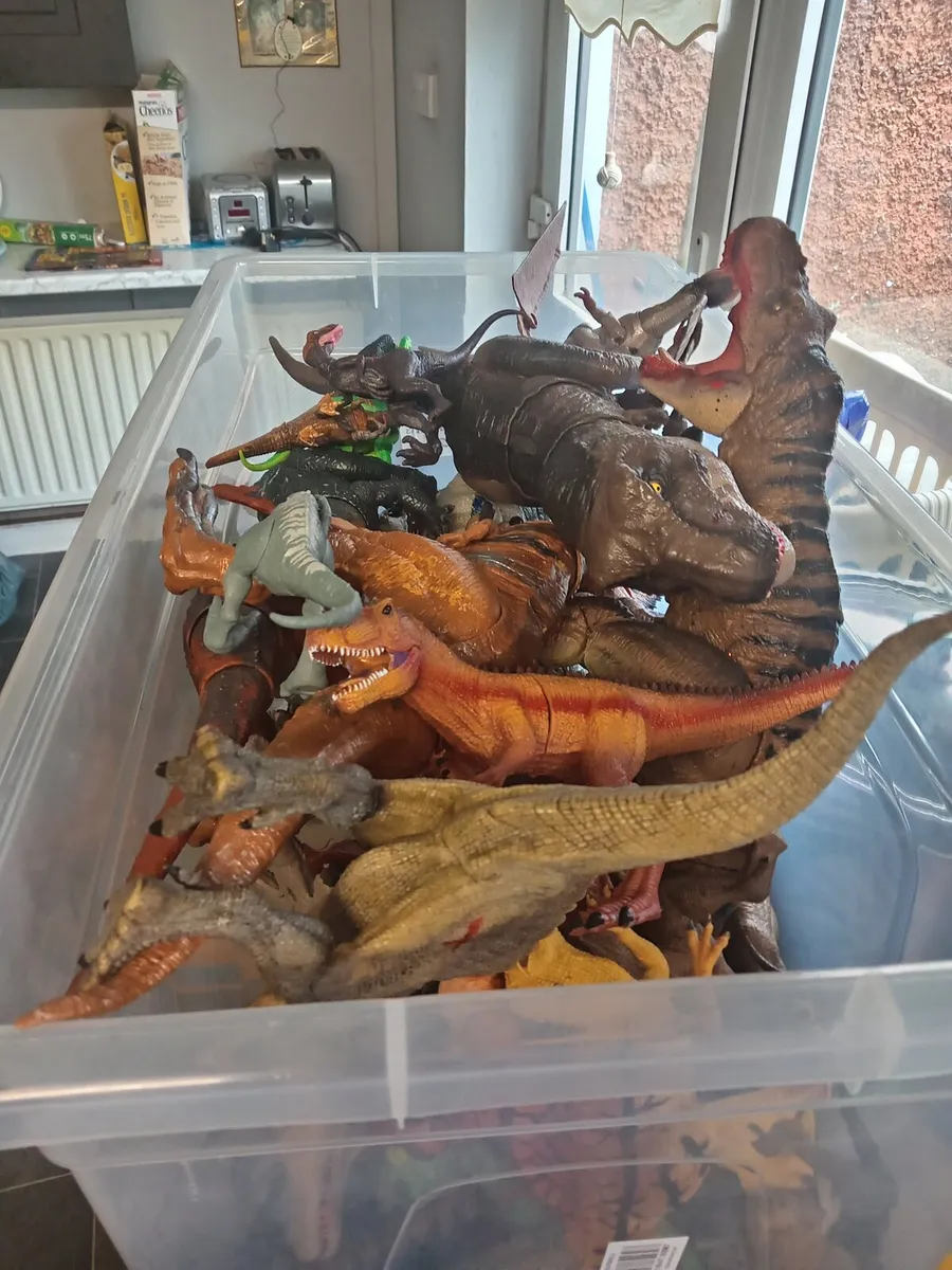 dinosaur figures - Image 2