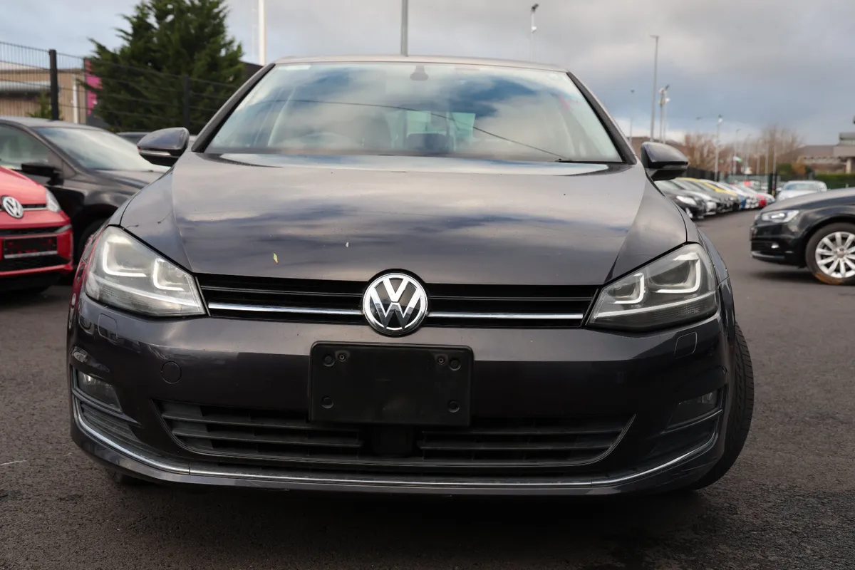 VOLKSWAGON GOLF 2015 BLACK - Image 1