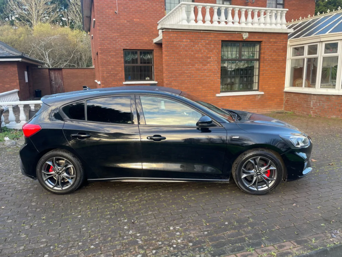 Ford Focus T ST-LINE ECOBOOST 125PS - Image 3