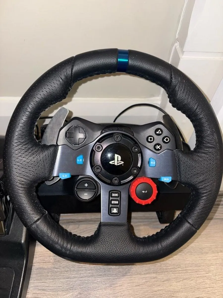 Logitech g29 steering wheel - Image 1