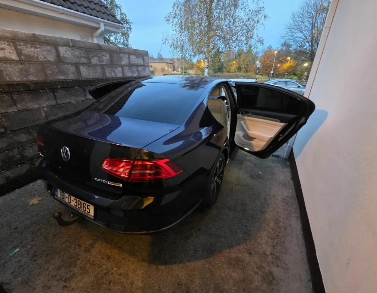 Volkswagen Passat 2016 - Image 3