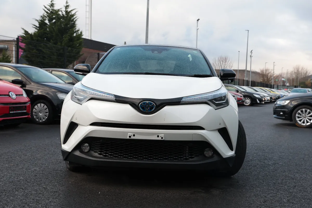 TOYOTA CHR 2017 PEARL WHITE - Image 1