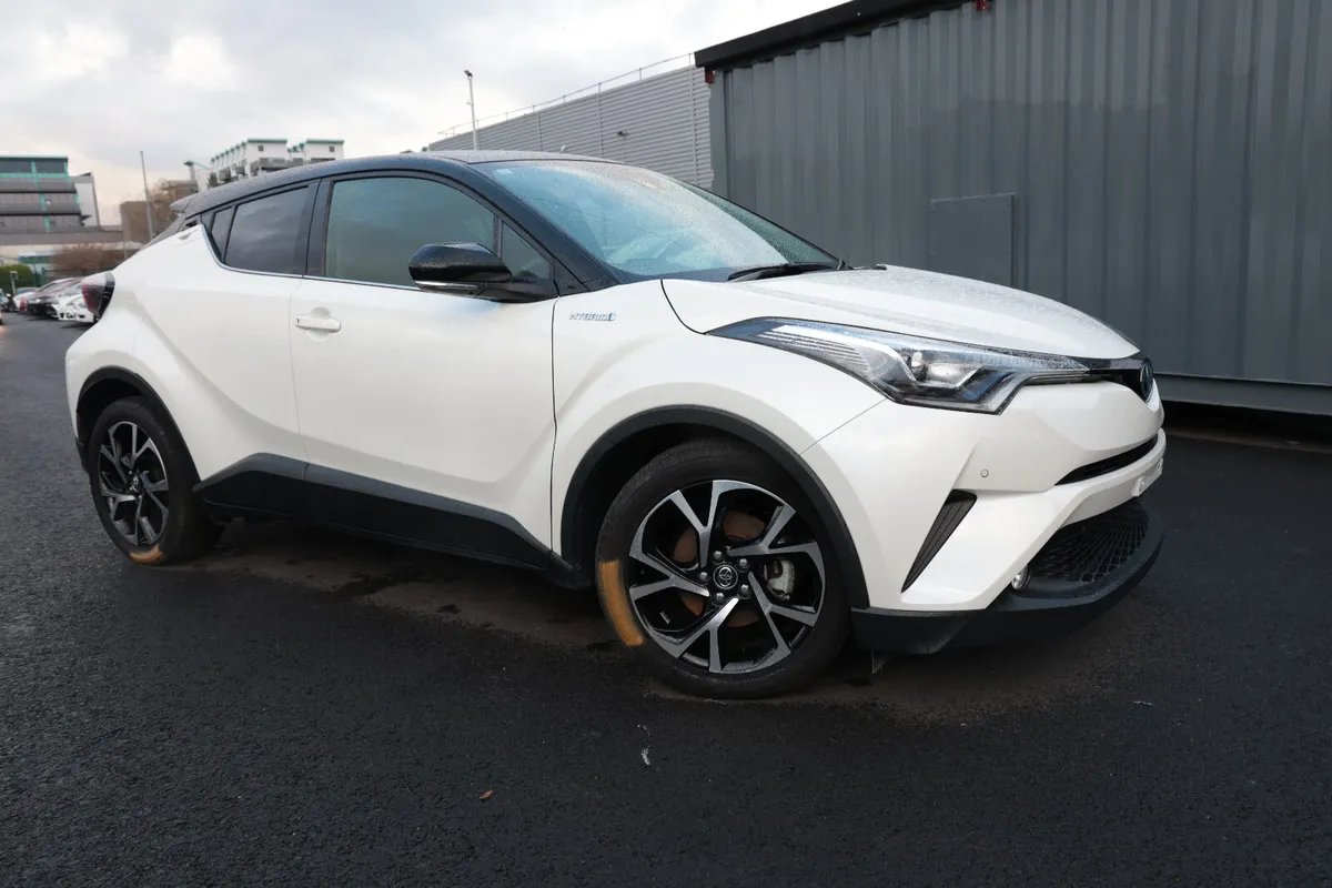 TOYOTA CHR 2017 PEARL WHITE - Image 3