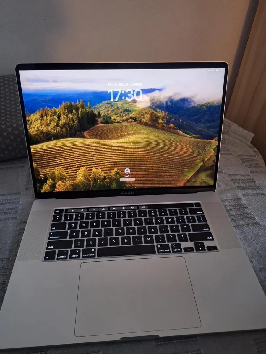 2019 Macbook Pro 16"