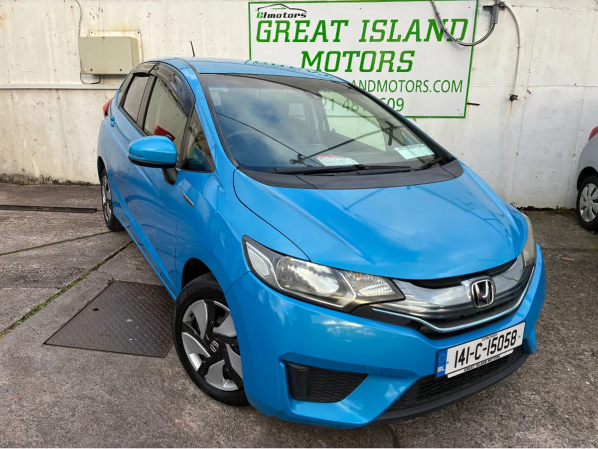 Honda Fit DAA-GP5 - Image 1