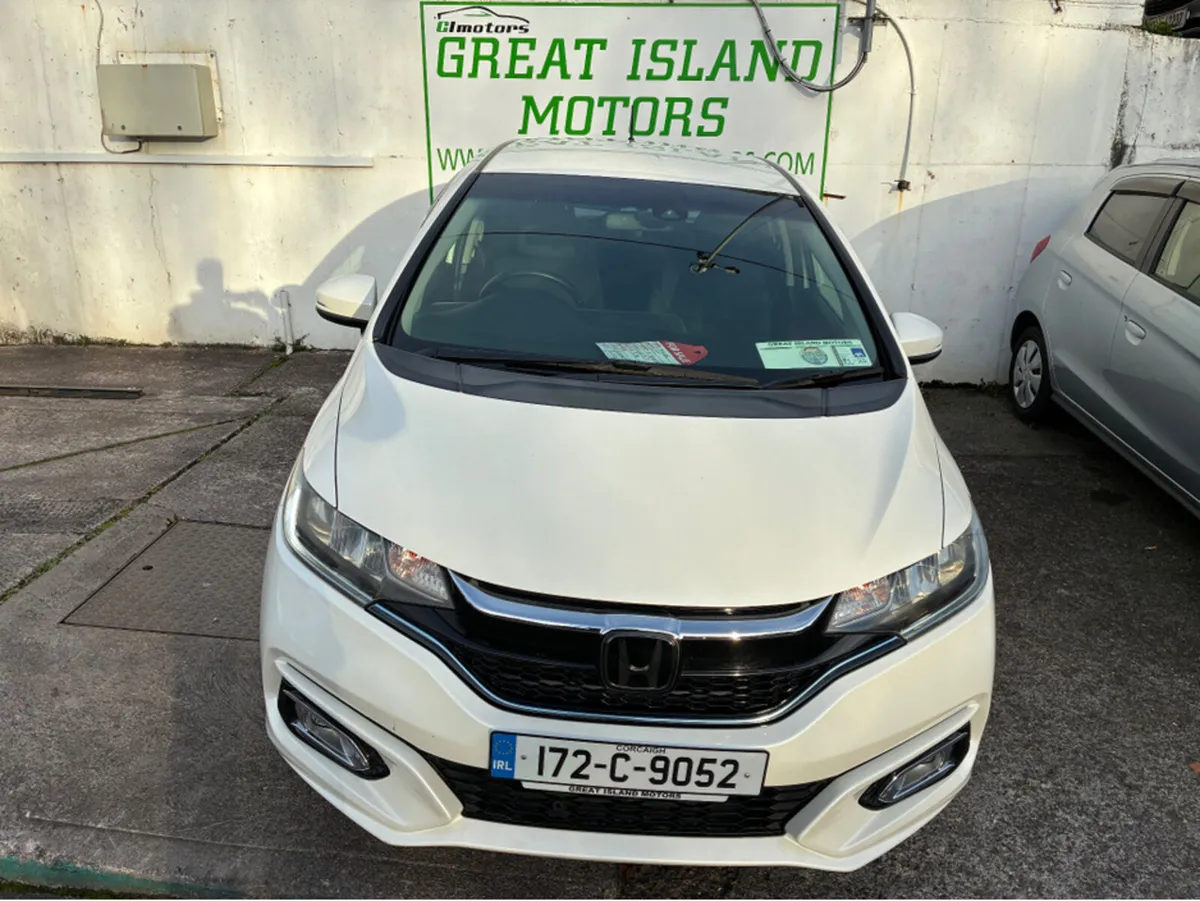 Honda Fit DAA-GP5 - Image 2