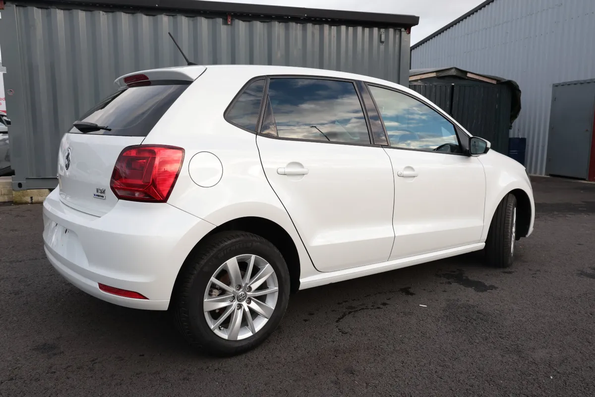 VOLKSWAGON POLO 2014 WHITE - Image 3