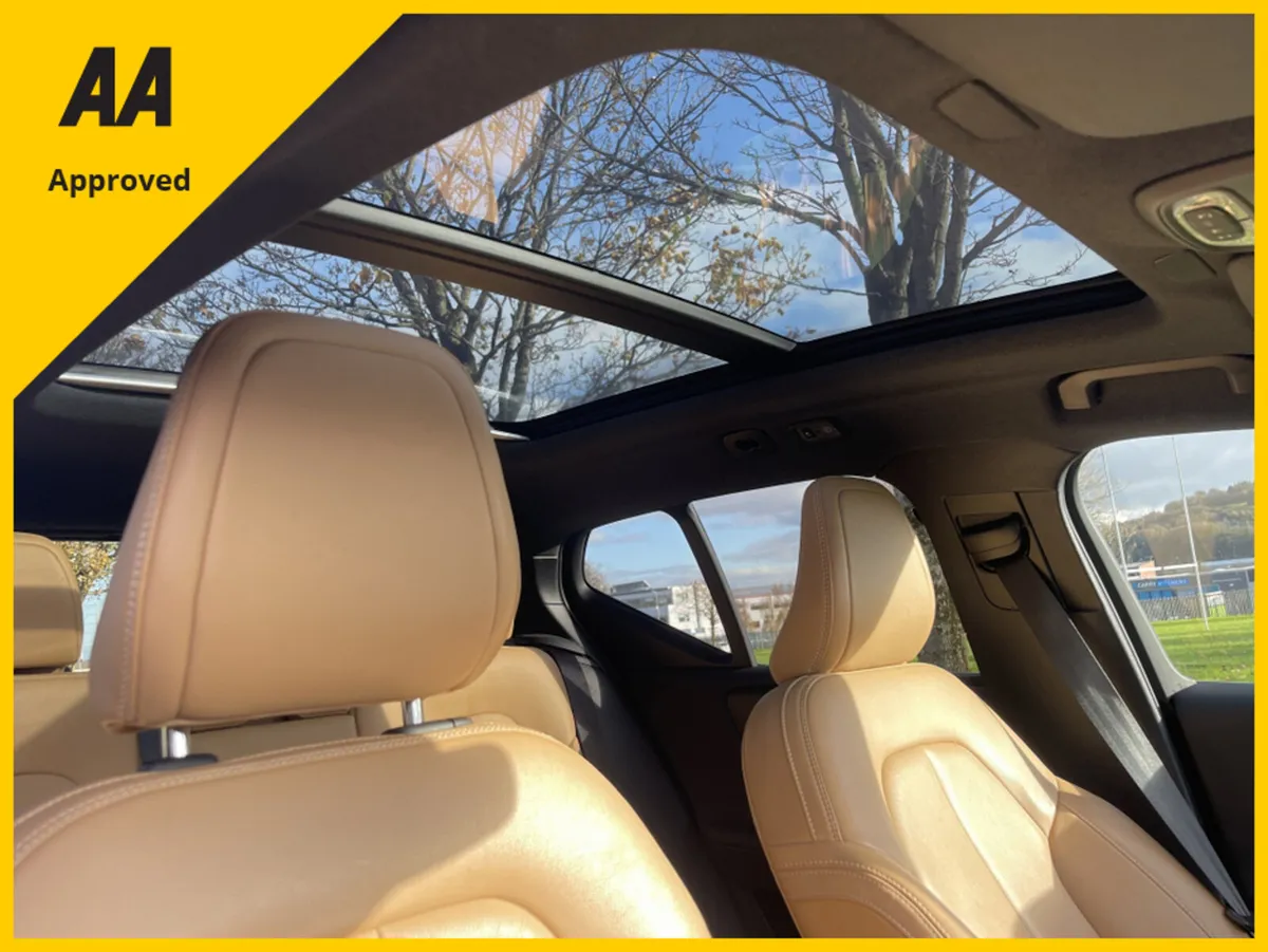 Volvo XC40 INSCRIPTION T4 RECHA RECHARGE - Image 4