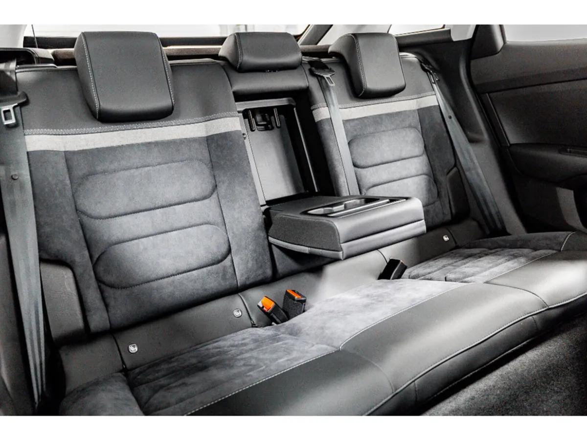 Citroen C4 ë-Series 50kWh Auto 136HP - Image 4