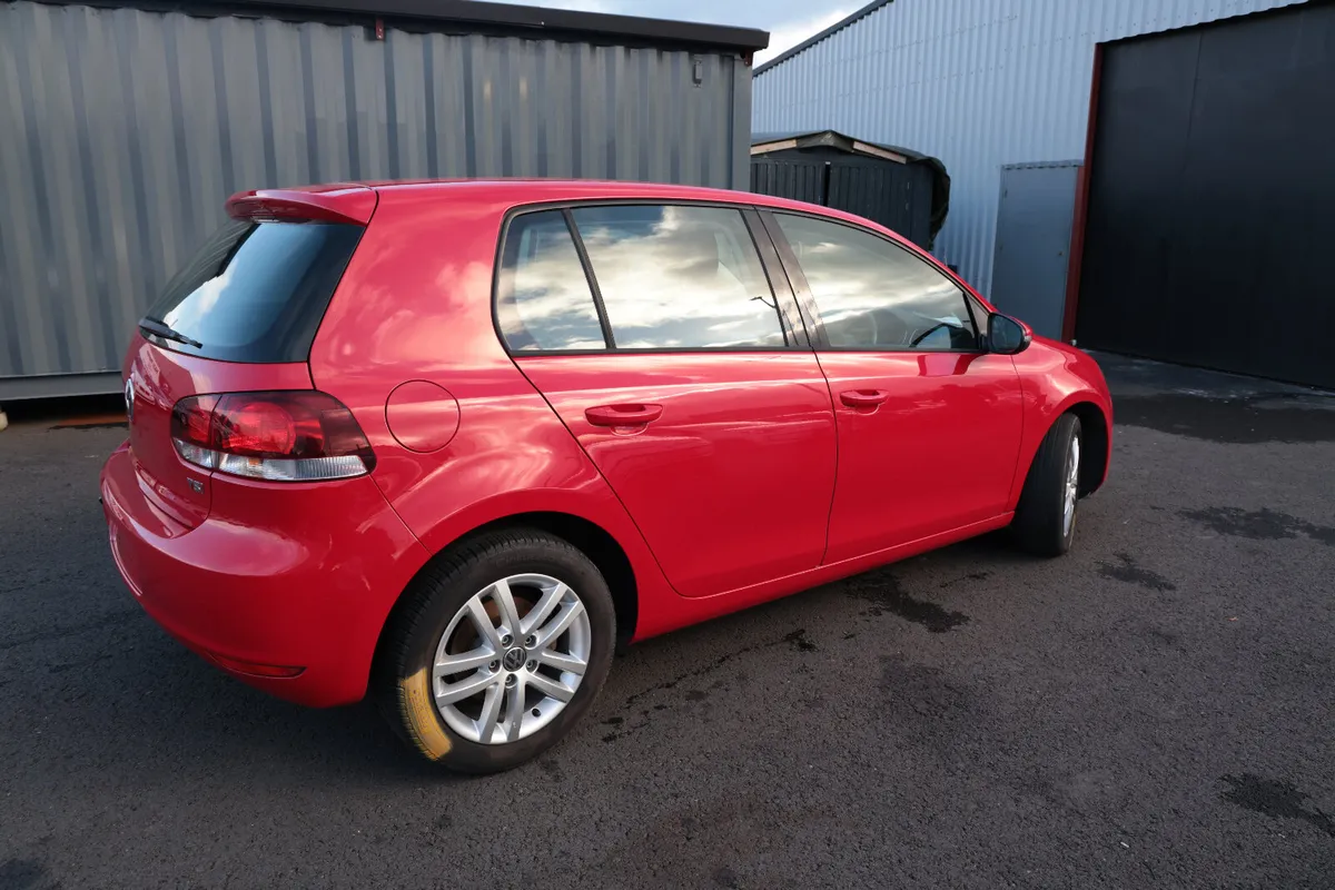 VOLKSWAGON GOLF 2012 RED - Image 2